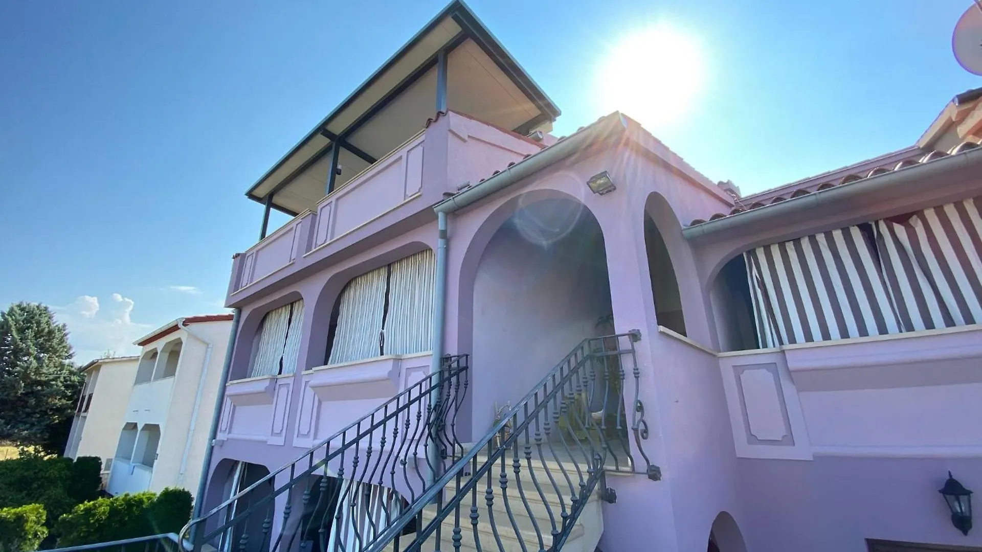 Purple House Apartment Pula